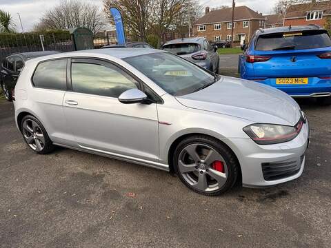 Volkswagen Golf 2.0 TSI BlueMotion Tech GTI Performance Hatchback 3dr Petrol Manual Euro 6 (s/s) (230 ps) - U79500