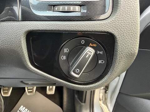 Volkswagen Golf 2.0 TSI BlueMotion Tech GTI Performance Hatchback 3dr Petrol Manual Euro 6 (s/s) (230 ps) - U79500