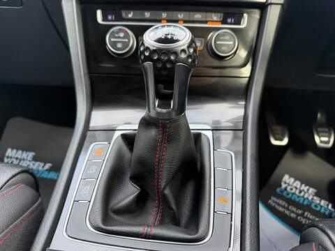 Volkswagen Golf 2.0 TSI BlueMotion Tech GTI Performance Hatchback 3dr Petrol Manual Euro 6 (s/s) (230 ps) - U79500