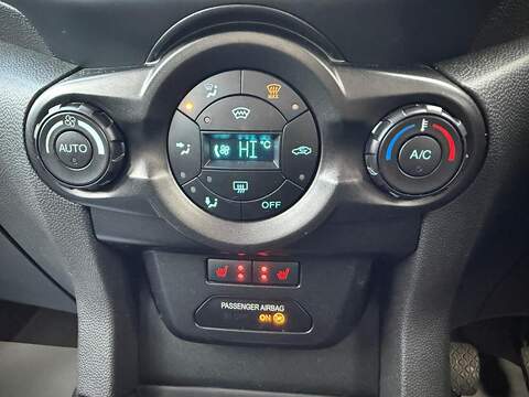 Ford EcoSport T EcoBoost Zetec SUV 1.0 Manual Petrol - U79506