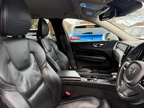 Volvo XC60 2.0 T5 Inscription Pro Auto AWD Euro 6 (s/s) 5dr - U79519