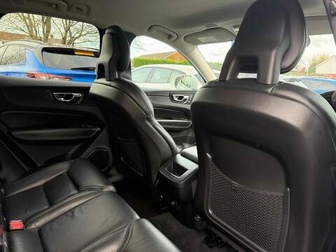 Volvo XC60 2.0 T5 Inscription Pro Auto AWD Euro 6 (s/s) 5dr - U79519