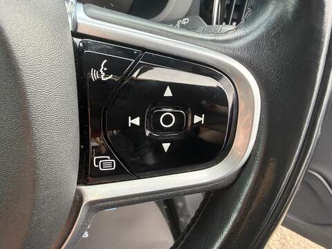 Volvo XC60 2.0 T5 Inscription Pro Auto AWD Euro 6 (s/s) 5dr - U79519