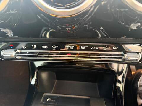 Mercedes-Benz A Class 1.3 A200 AMG Line Hatchback 5dr Petrol Manual Euro 6 (s/s) (163 ps) - U79529