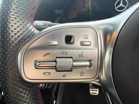 Mercedes-Benz A Class 1.3 A200 AMG Line Hatchback 5dr Petrol Manual Euro 6 (s/s) (163 ps) - U79529