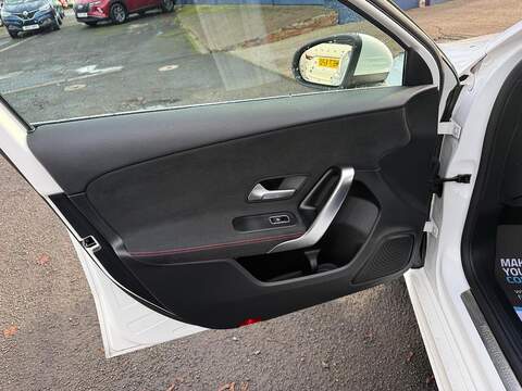 Mercedes-Benz A Class 1.3 A200 AMG Line Hatchback 5dr Petrol Manual Euro 6 (s/s) (163 ps) - U79529