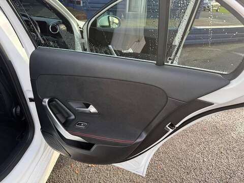 Mercedes-Benz A Class 1.3 A200 AMG Line Hatchback 5dr Petrol Manual Euro 6 (s/s) (163 ps) - U79529