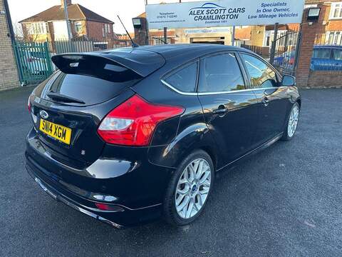 Ford Focus 1.6 TDCi Zetec S Hatchback 5dr Diesel Manual Euro 5 (s/s) (115 ps) - U79531