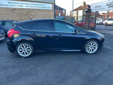 Ford Focus 1.6 TDCi Zetec S Hatchback 5dr Diesel Manual Euro 5 (s/s) (115 ps) - U79531