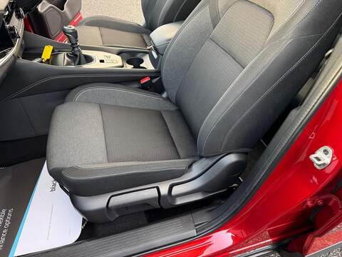 Nissan Qashqai 1.3 DIG-T MHEV N-Connecta SUV 5dr Petrol Hybrid Manual Euro 6 (s/s) (140 ps) - U79537