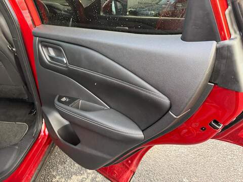 Nissan Qashqai 1.3 DIG-T MHEV N-Connecta SUV 5dr Petrol Hybrid Manual Euro 6 (s/s) (140 ps) - U79537