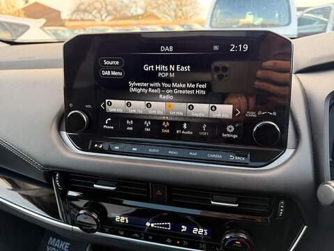 Nissan Qashqai 1.3 DIG-T MHEV N-Connecta SUV 5dr Petrol Hybrid Manual Euro 6 (s/s) (140 ps) - U79537