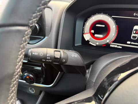 Nissan Qashqai 1.3 DIG-T MHEV N-Connecta SUV 5dr Petrol Hybrid Manual Euro 6 (s/s) (140 ps) - U79537