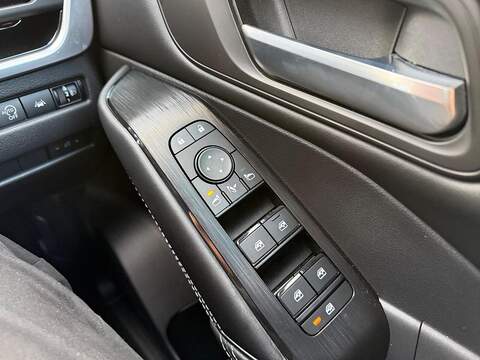 Nissan Qashqai 1.3 DIG-T MHEV N-Connecta SUV 5dr Petrol Hybrid Manual Euro 6 (s/s) (140 ps) - U79537