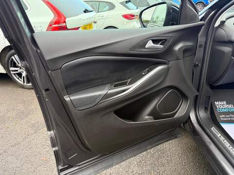 Vauxhall Grandland X 1.2 Turbo SRi Nav SUV 5dr Petrol Manual Euro 6 (s/s) (130 ps) - U79544