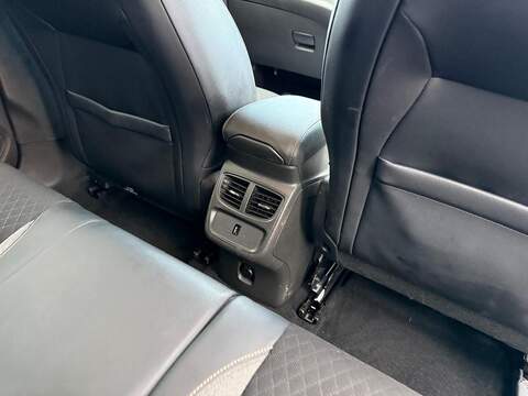 Vauxhall Grandland X 1.2 Turbo SRi Nav SUV 5dr Petrol Manual Euro 6 (s/s) (130 ps) - U79544