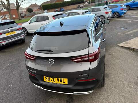 Vauxhall Grandland X 1.2 Turbo SRi Nav SUV 5dr Petrol Manual Euro 6 (s/s) (130 ps) - U79544