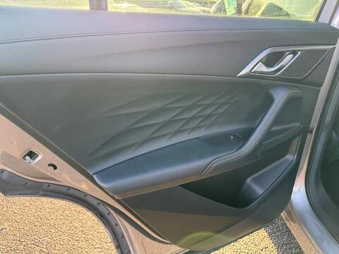 MG MG HS 1.5 T-GDI Trophy DCT Euro 6 (s/s) 5dr - U79548