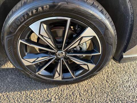 MG MG HS 1.5 T-GDI Trophy DCT Euro 6 (s/s) 5dr - U79548