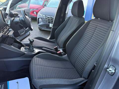 Peugeot 2008 1.2 PureTech Active Euro 6 (s/s) 5dr - U79549