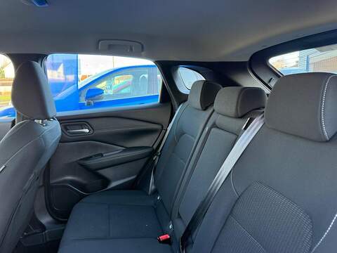 Nissan Qashqai 1.3 DIG-T MHEV Acenta Premium Euro 6 (s/s) 5dr - U79551