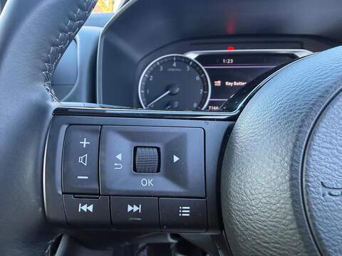 Nissan Qashqai 1.3 DIG-T MHEV Acenta Premium Euro 6 (s/s) 5dr - U79551