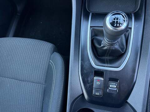 Nissan Qashqai 1.3 DIG-T MHEV Acenta Premium Euro 6 (s/s) 5dr - U79551