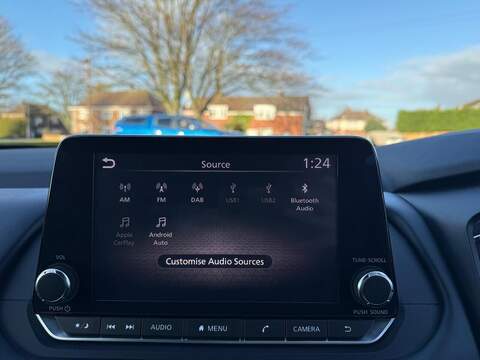 Nissan Qashqai 1.3 DIG-T MHEV Acenta Premium Euro 6 (s/s) 5dr - U79551