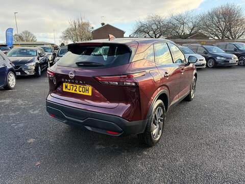 Nissan Qashqai 1.3 DIG-T MHEV Acenta Premium Euro 6 (s/s) 5dr - U79551