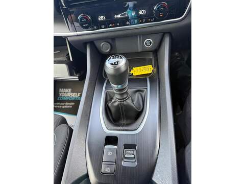 Nissan Qashqai 1.3 DIG-T MHEV Acenta Premium Euro 6 (s/s) 5dr - U79551