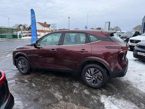 Nissan Qashqai 1.3 DIG-T MHEV Acenta Premium Euro 6 (s/s) 5dr - U79551