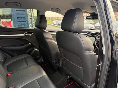MG MG ZS 1.0 T-GDI Exclusive Auto Euro 6 5dr SUV 1.0 Automatic Petrol - U79554