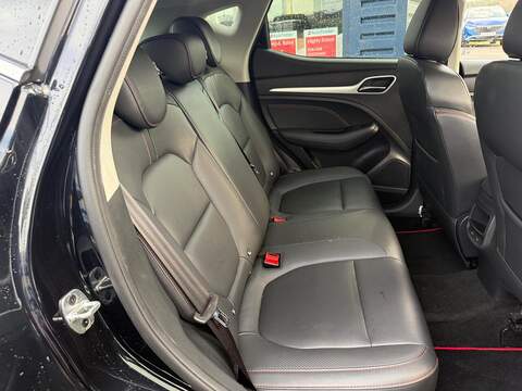 MG MG ZS 1.0 T-GDI Exclusive Auto Euro 6 5dr SUV 1.0 Automatic Petrol - U79554