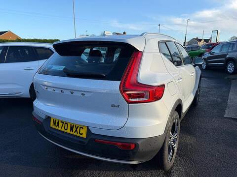 Volvo XC40 2.0 B4 MHEV Inscription Pro Auto Euro 6 (s/s) 5dr - U79556