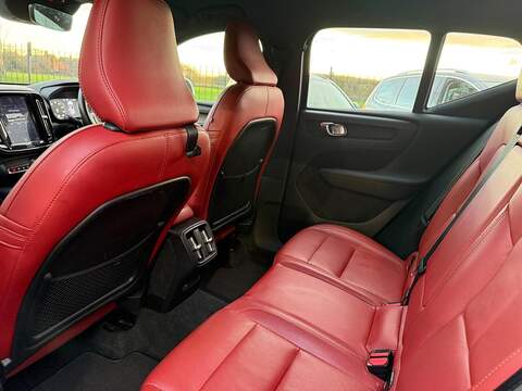 Volvo XC40 2.0 T4 Inscription Auto AWD Euro 6 (s/s) 5dr - U79560