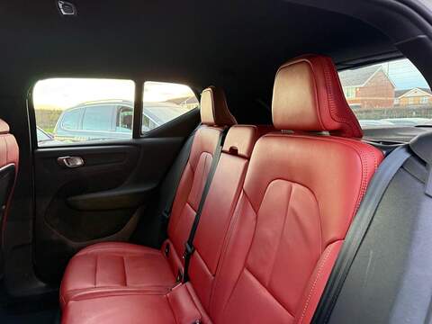 Volvo XC40 2.0 T4 Inscription Auto AWD Euro 6 (s/s) 5dr - U79560