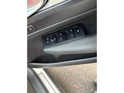 Volvo XC40 2.0 T4 Inscription Auto AWD Euro 6 (s/s) 5dr - U79560