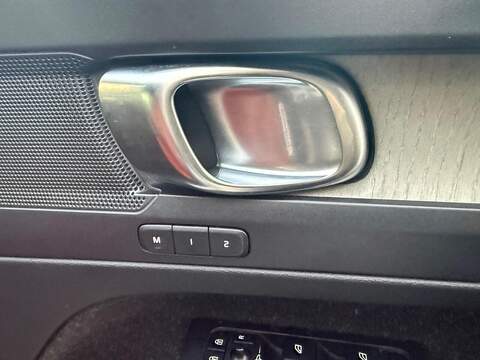 Volvo XC40 2.0 T4 Inscription Auto AWD Euro 6 (s/s) 5dr - U79560