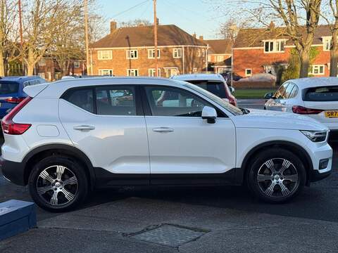 Volvo XC40 2.0 T4 Inscription Auto AWD Euro 6 (s/s) 5dr - U79560
