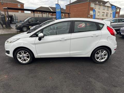 Ford Fiesta 1.25 Zetec Euro 6 5dr - U79563