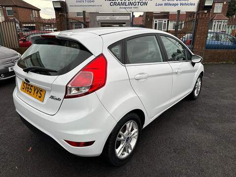 Ford Fiesta 1.25 Zetec Euro 6 5dr - U79563