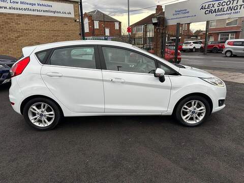 Ford Fiesta 1.25 Zetec Euro 6 5dr - U79563
