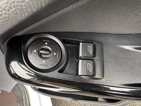 Ford Fiesta 1.25 Zetec Euro 6 5dr - U79563