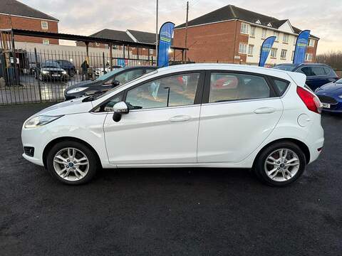 Ford Fiesta 1.25 Zetec Euro 6 5dr - U79563