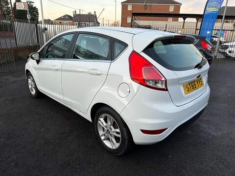 Ford Fiesta 1.25 Zetec Euro 6 5dr - U79563