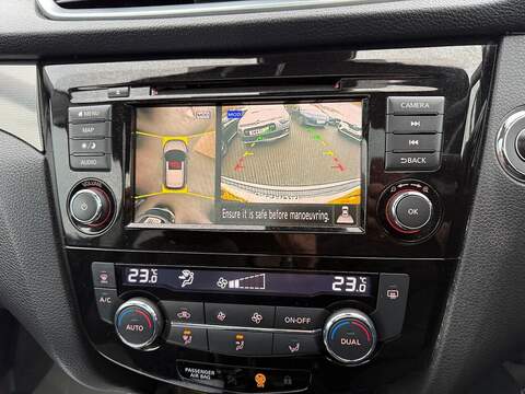 Nissan Qashqai 1.3 DIG-T N-Motion SUV 5dr Petrol Manual Euro 6 (s/s) (140 ps) - U79565