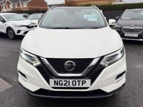 Nissan Qashqai 1.3 DIG-T N-Motion SUV 5dr Petrol Manual Euro 6 (s/s) (140 ps) - U79565