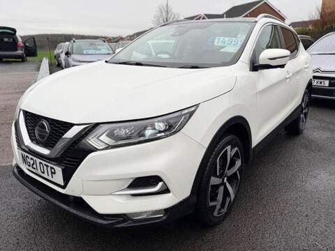 Nissan Qashqai 1.3 DIG-T N-Motion SUV 5dr Petrol Manual Euro 6 (s/s) (140 ps) - U79565