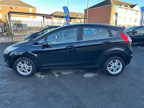 Ford Fiesta 1.0T EcoBoost Zetec Hatchback 5dr Petrol Manual Euro 6 (s/s) (100 ps) - U79566