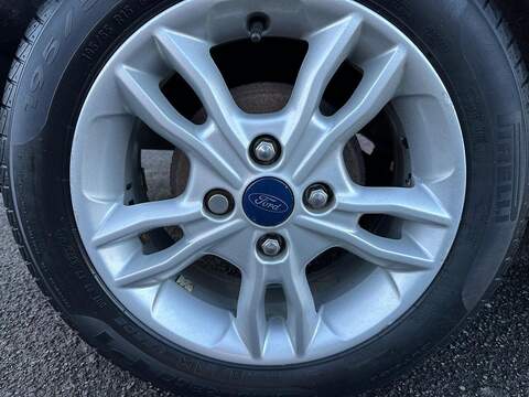 Ford Fiesta 1.0T EcoBoost Zetec Hatchback 5dr Petrol Manual Euro 6 (s/s) (100 ps) - U79566